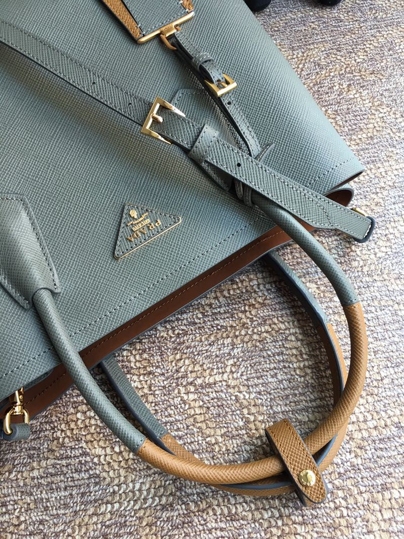 Pra*a top handle bags